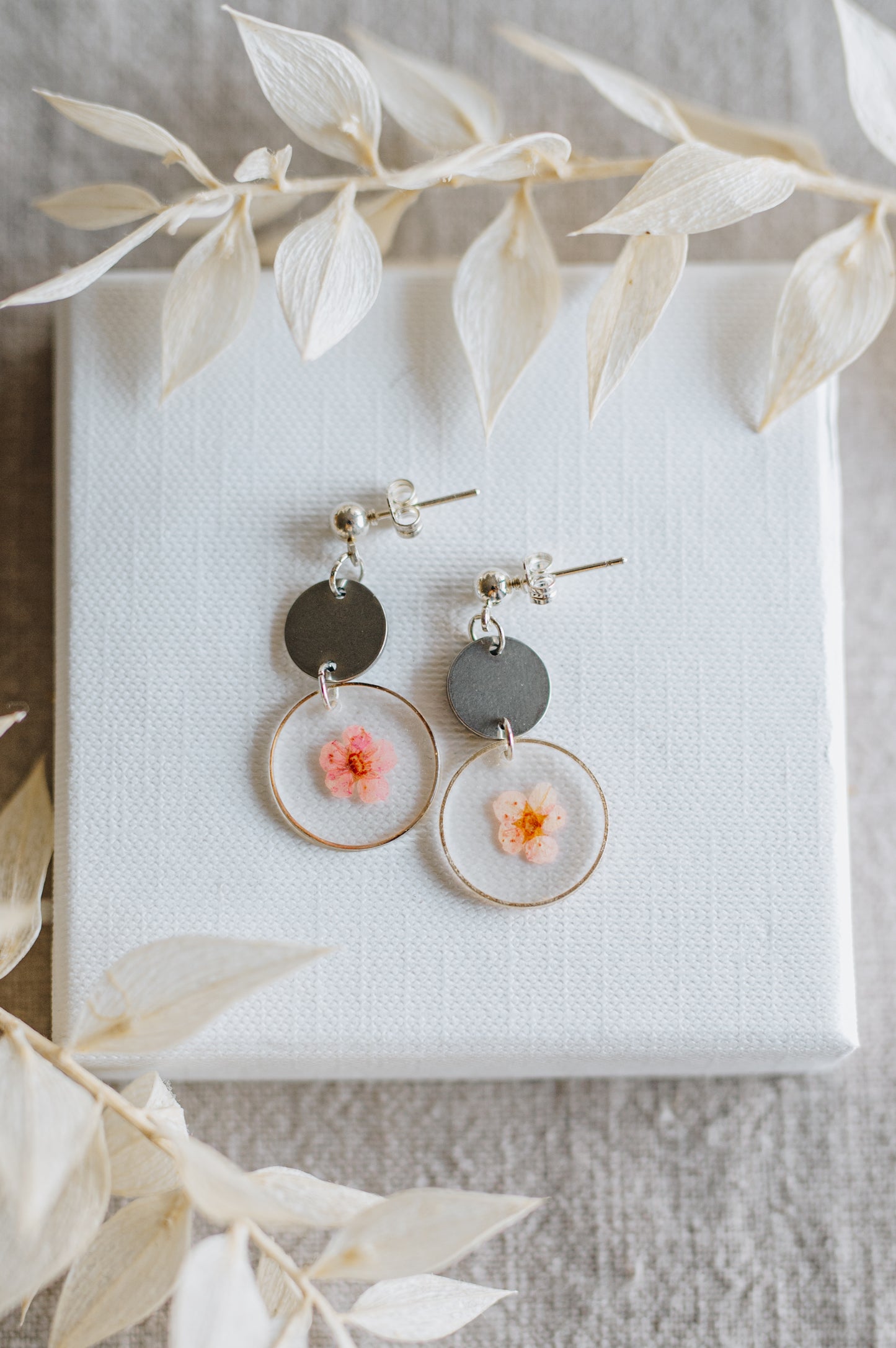 "Floral" earrings dried flowers