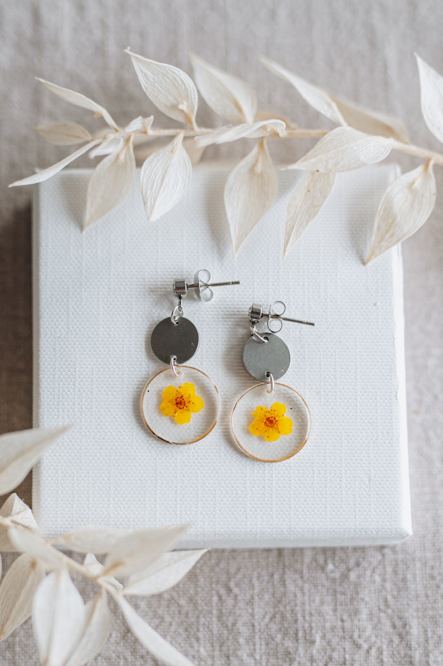 "Floral" earrings dried flowers