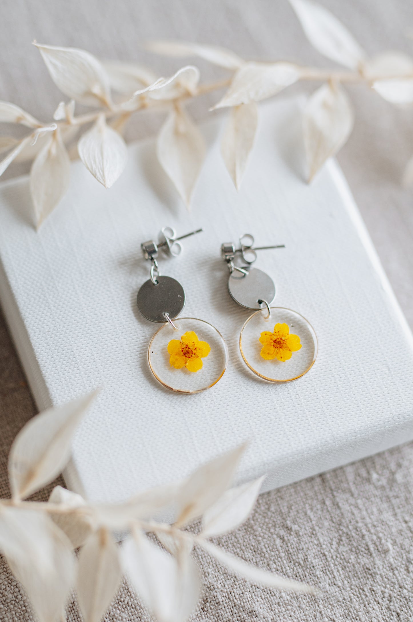 "Floral" earrings dried flowers