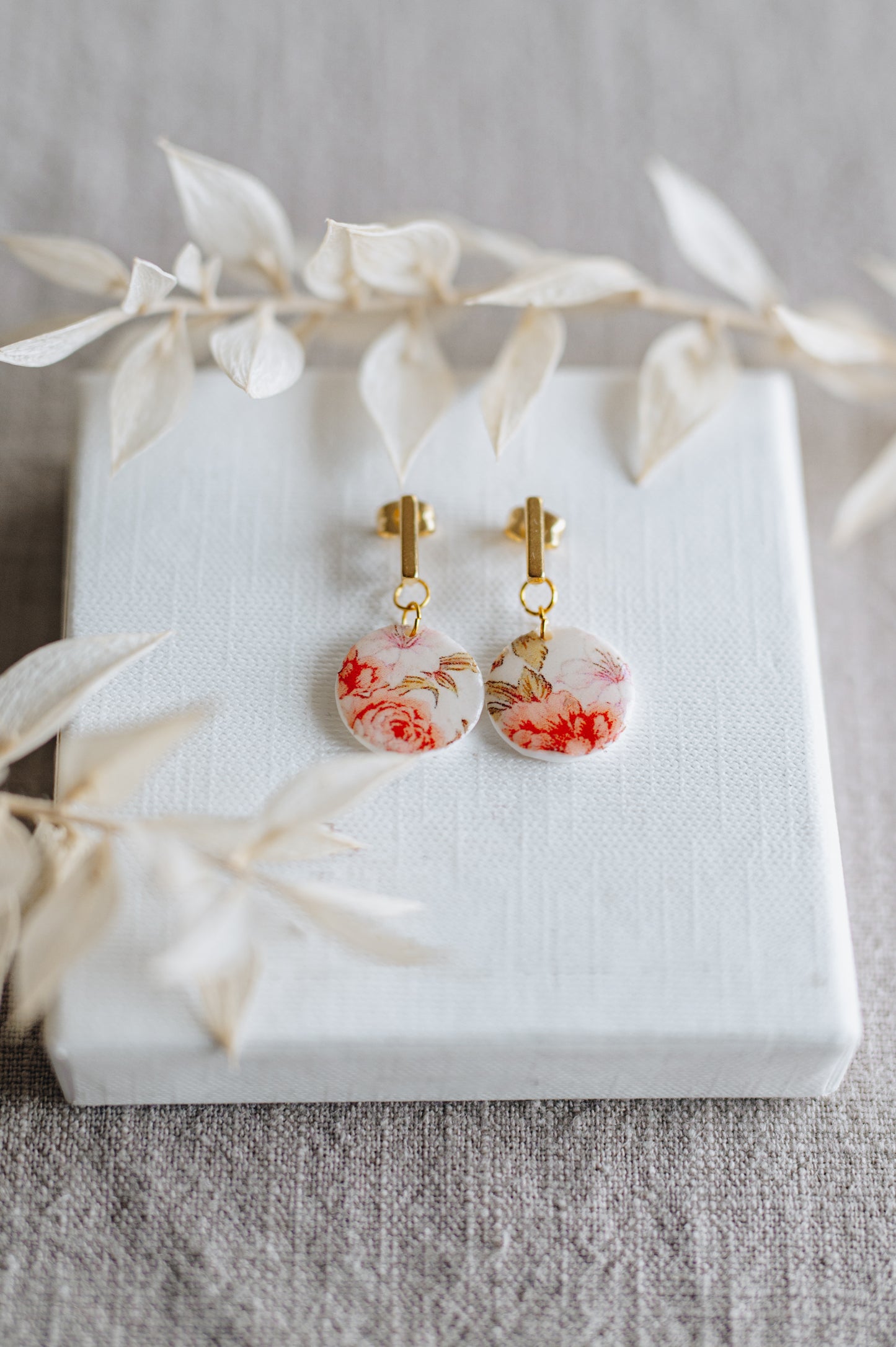 AURA - Ohrringe mit Blumenmuster