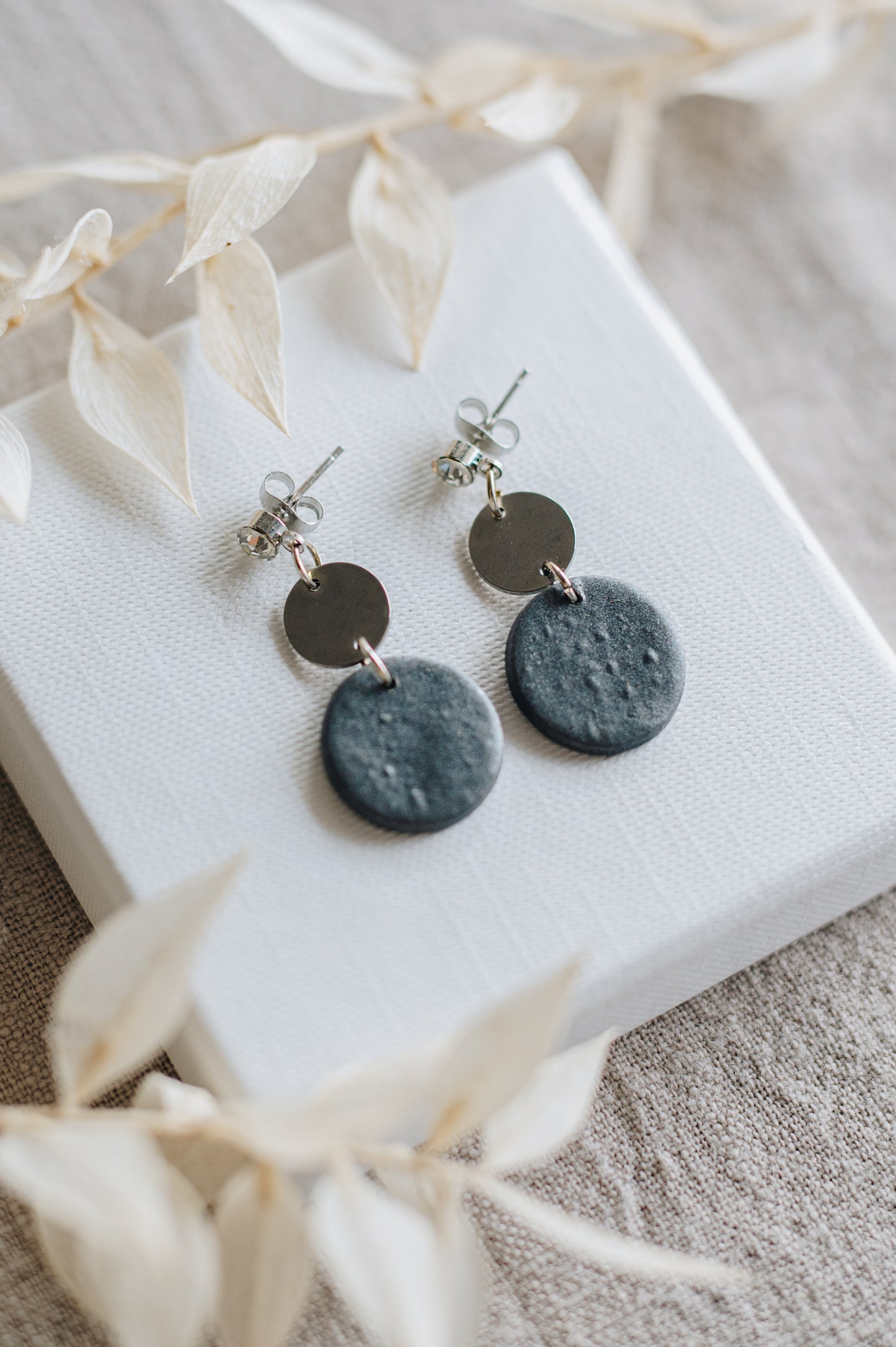 COCO - Ohrringe Schwarz mit Silber- / Goldplättchen