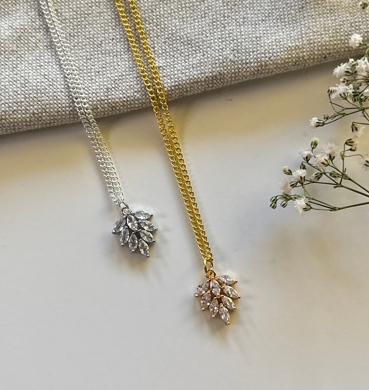 NALIA - Kette mit besonderen Anhänger