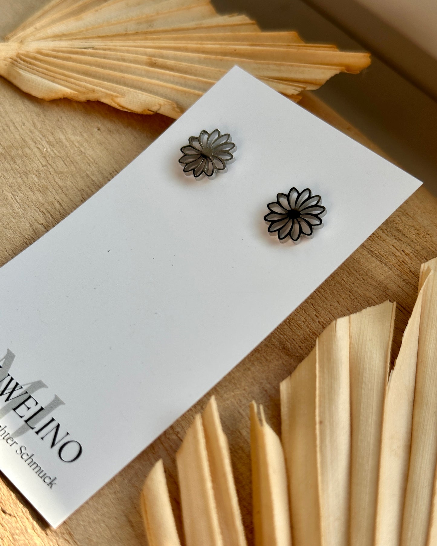 ROMY - Flower Stud Earrings