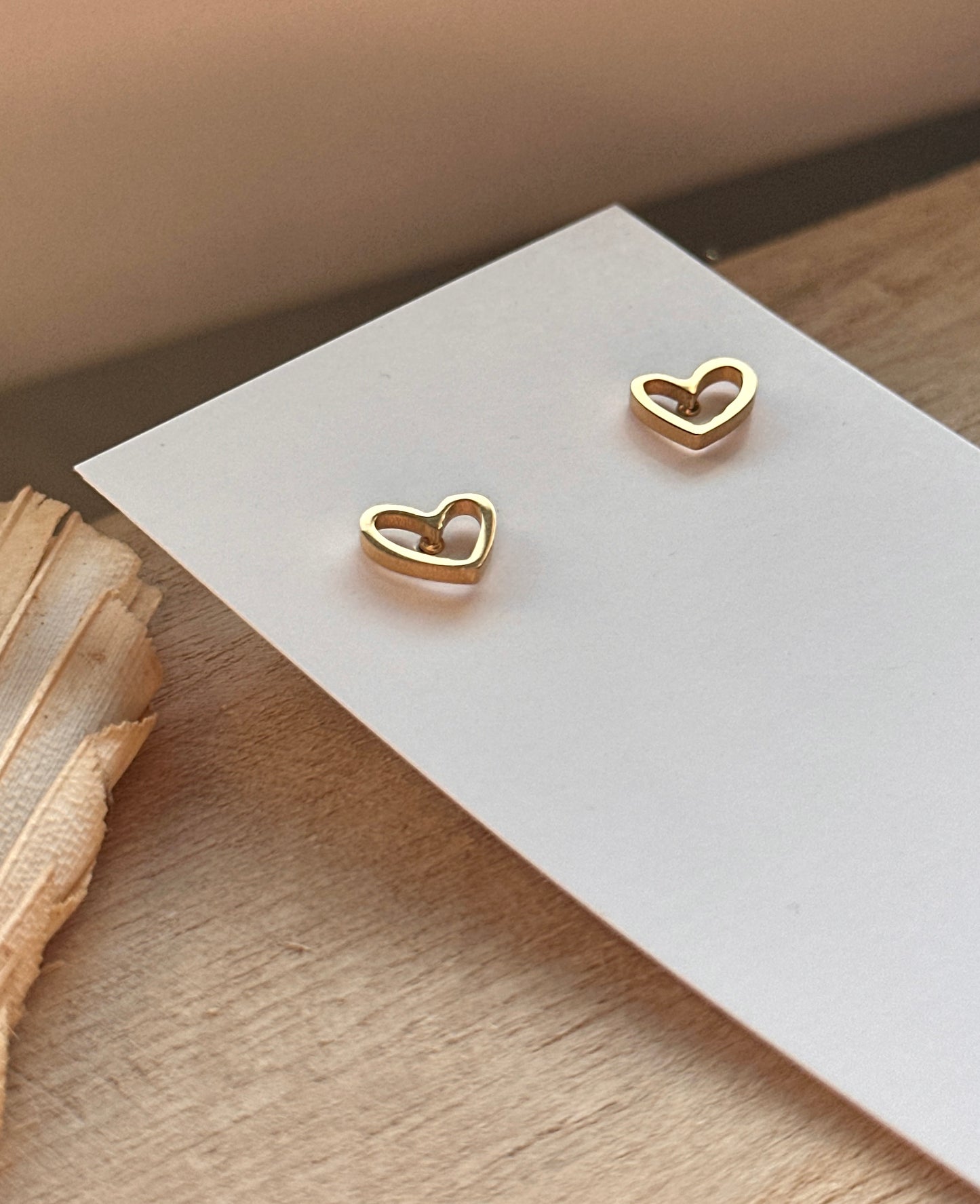 VALE - Herz Ohrstecker offen