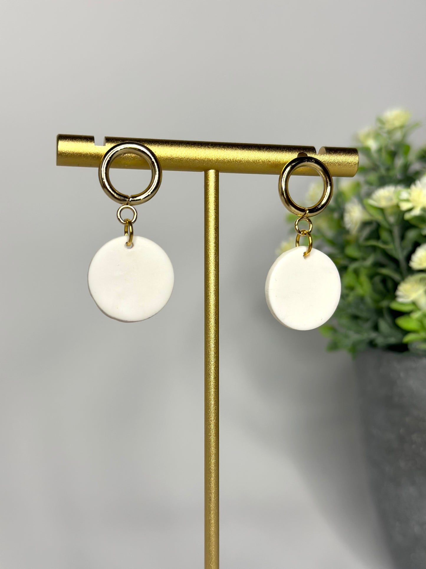 "Classy" round earrings