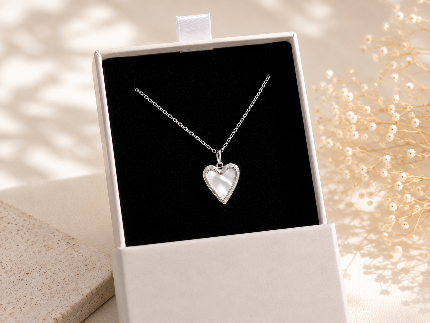 NAYLA Herz Kette Silber Produktbild