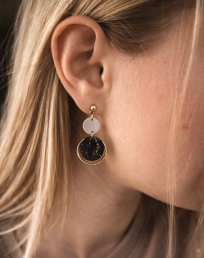 JUNA - Schwarze lange Ohrringe