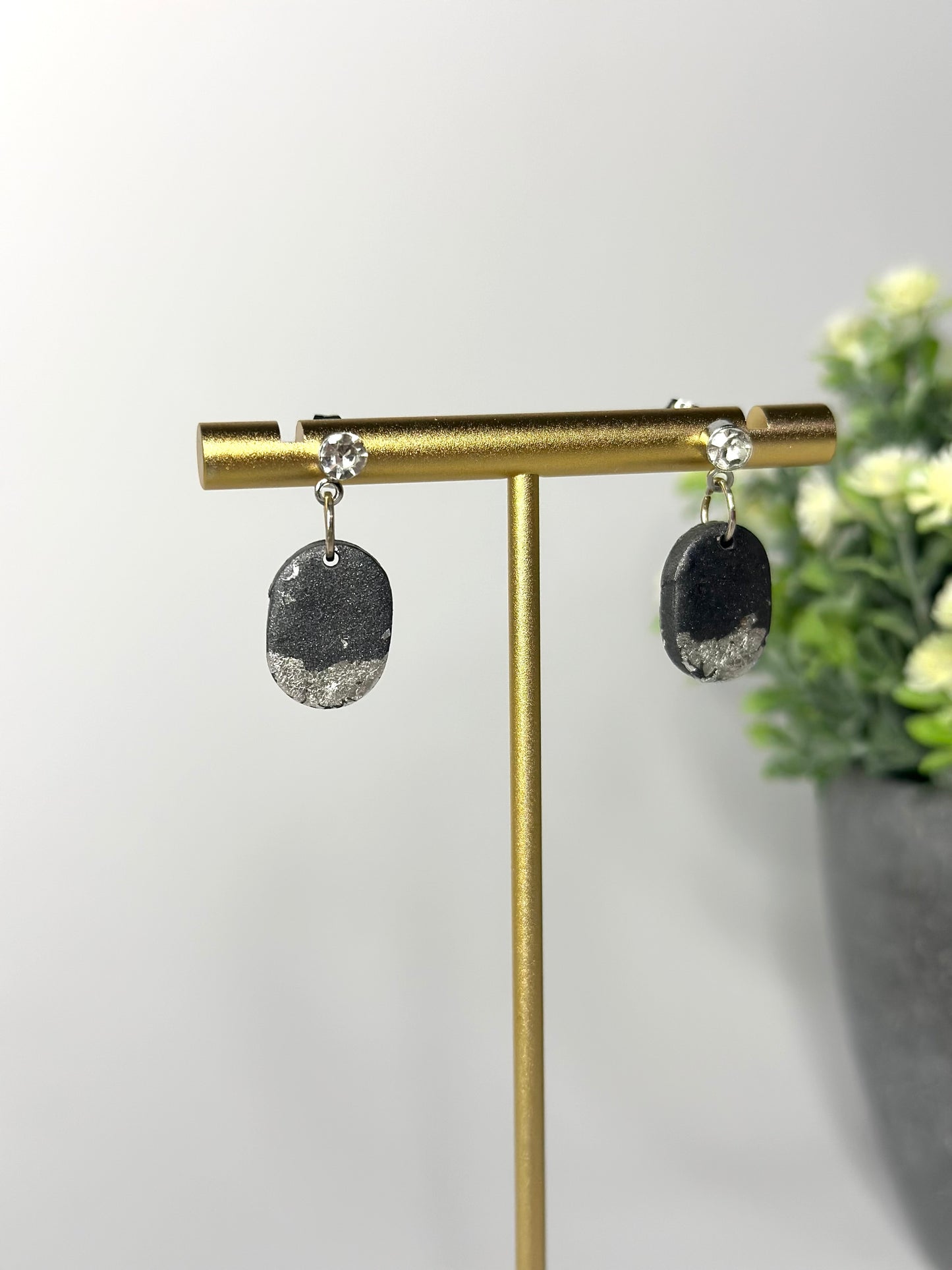 "Clarity" earrings oval gold / silver