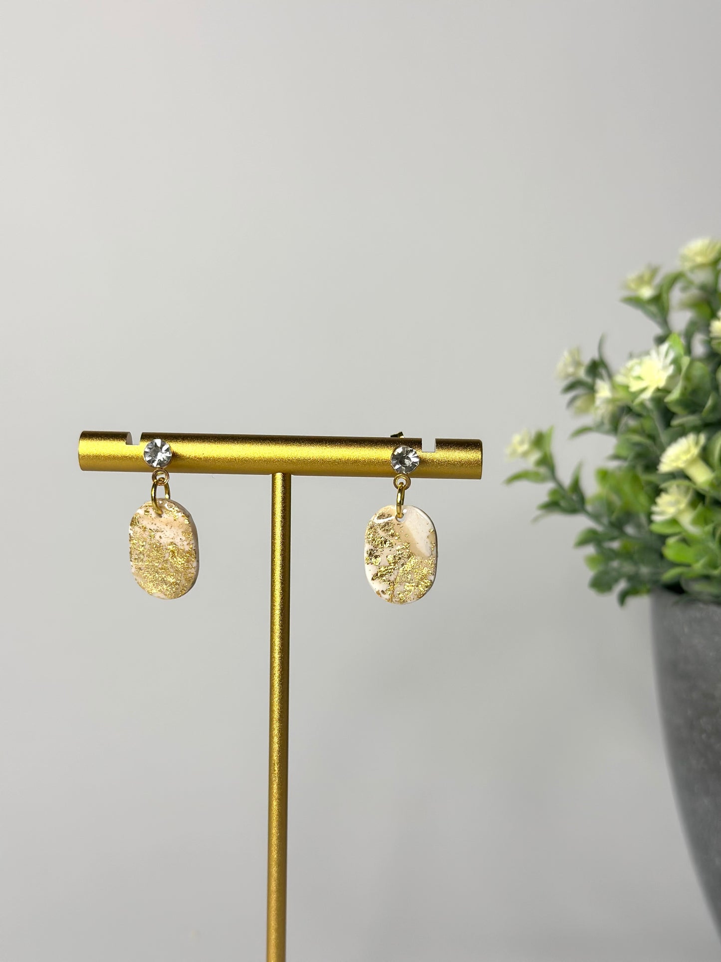 "Clarity" earrings oval gold / silver