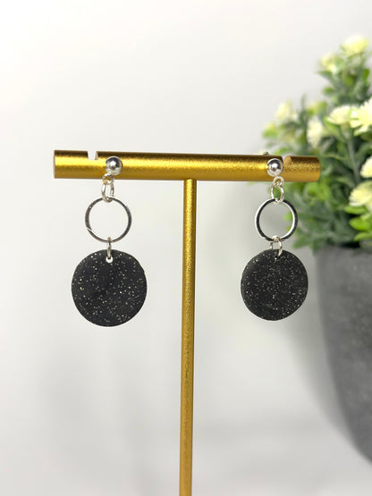 "Loop" earrings with silver ring