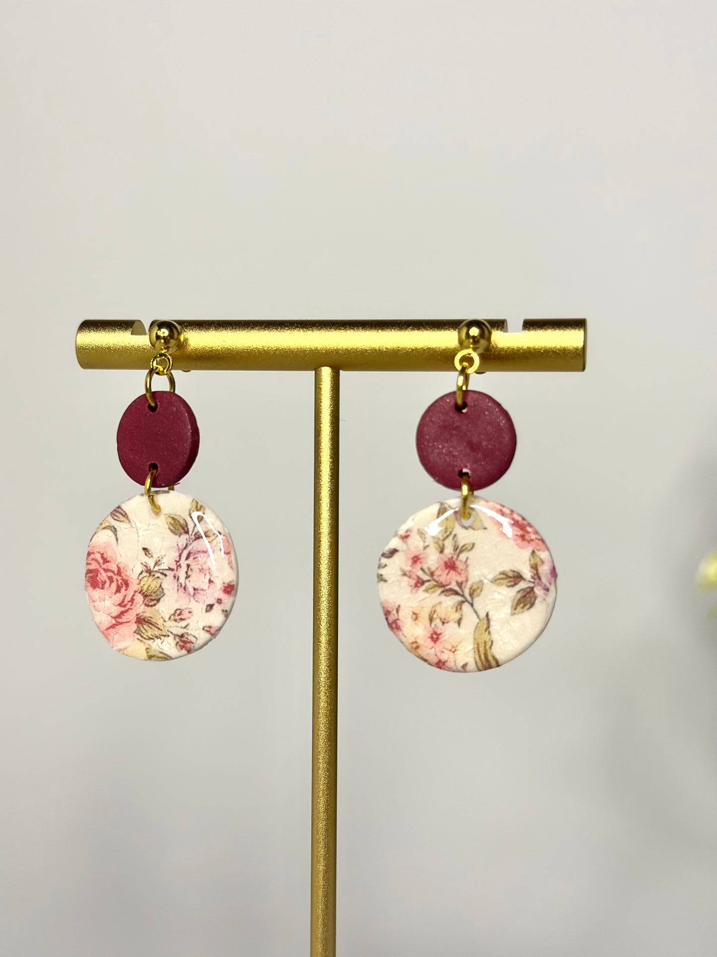 "Cosmos" earrings with a floral pattern