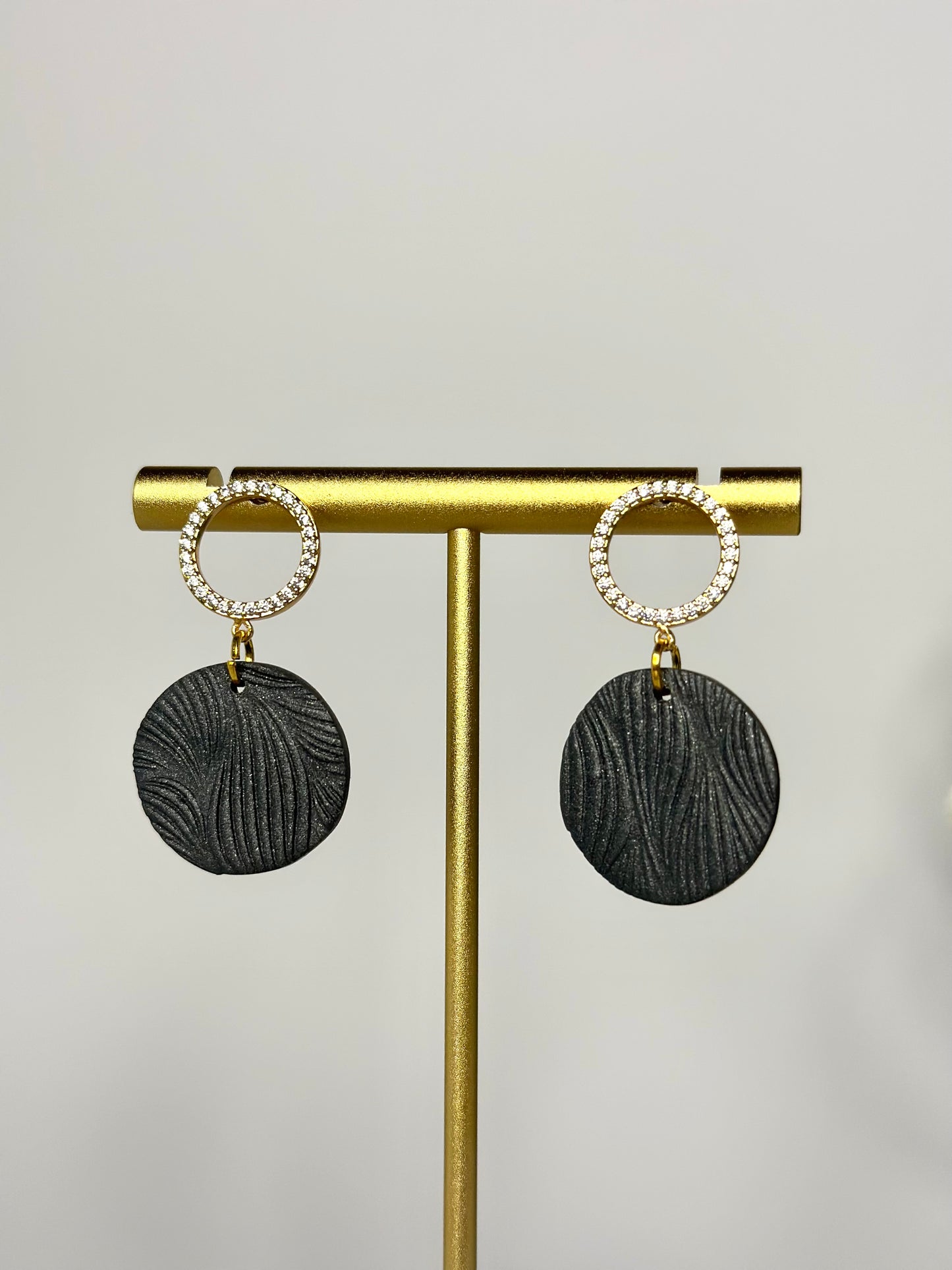 "Classy" round earrings