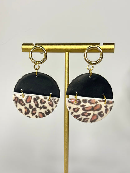 "Calypso" earrings with Leo pattern