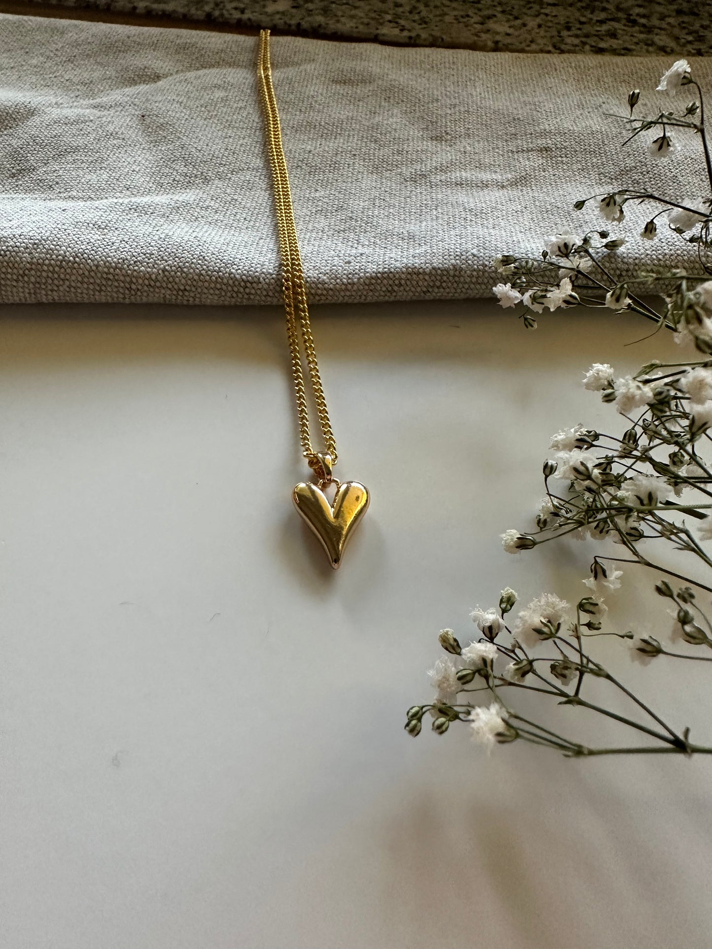 "Love" Kette mit Goldherz